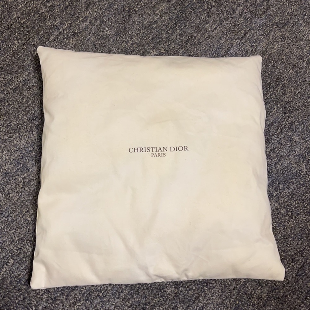 Dior Pillow - Picture 4 of 4